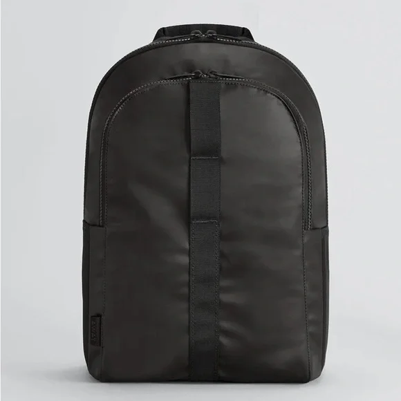 Away 26 L Black Backpack - Picture 2 of 6